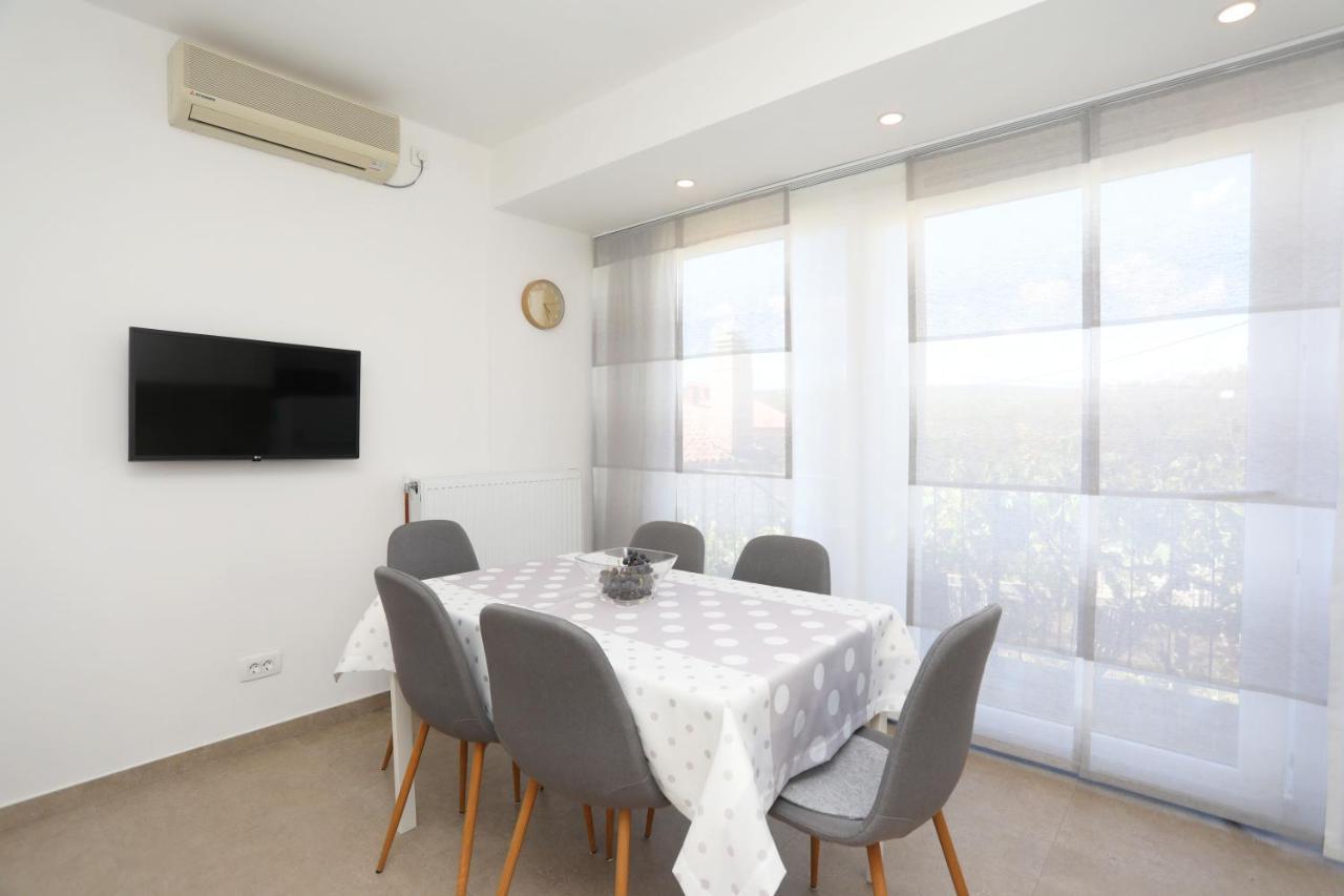 Apartment Falichi Пломин Екстериор снимка